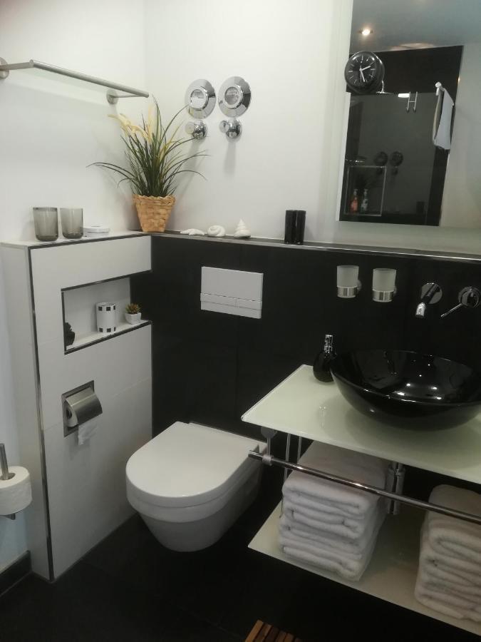 Appartment Fasanenhof Klinikum Und Uni Nah Mit Netflix Kassel Exteriör bild